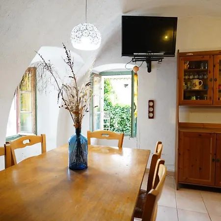 Typical House In The Mountains, 10mn From The Sea Hébergement de vacances Urtaca